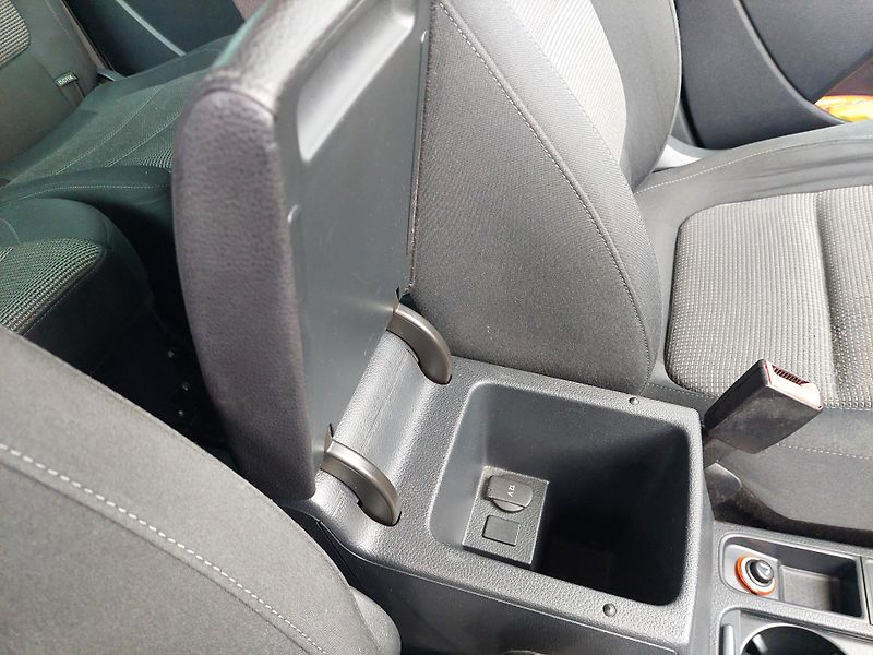 Volkswagen Sharan (2012) 2.0TDi 103kW 7míst - fotka 25 z 37