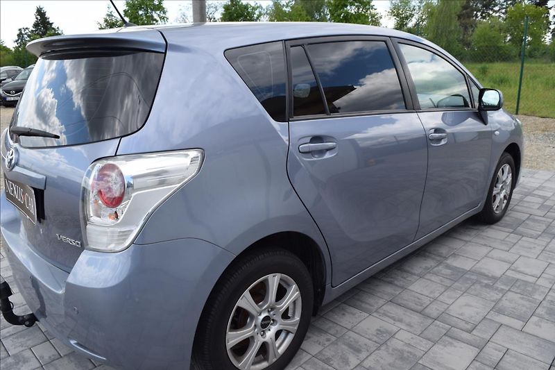Toyota Verso 1,6 i 97KW NÍZKÉ KM 2XKOLA - fotka 5 z 48