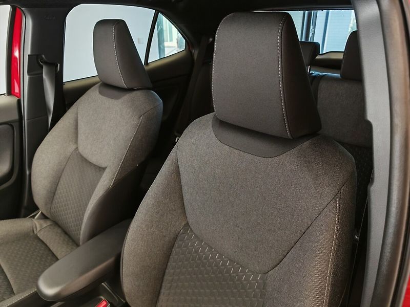 Toyota Yaris Cross 1.5 TNGA HEV Style 4x4 - fotka 19 z 32