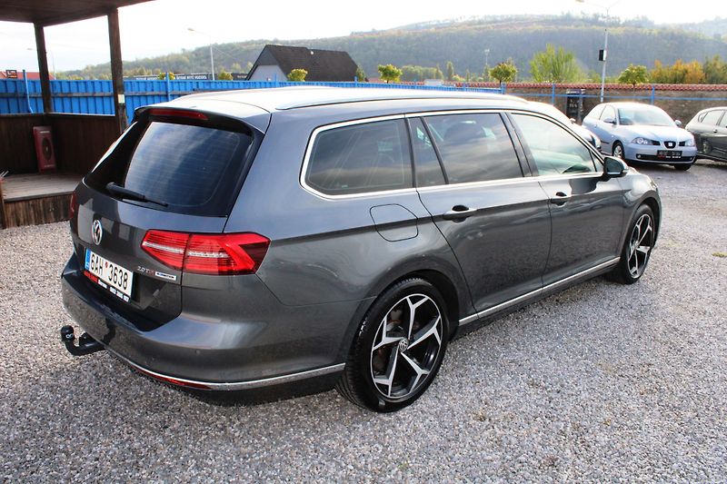 Volkswagen Passat (2017) 2,0TDI HIGHLINE XENONY ALUKOLA - fotka 7 z 17