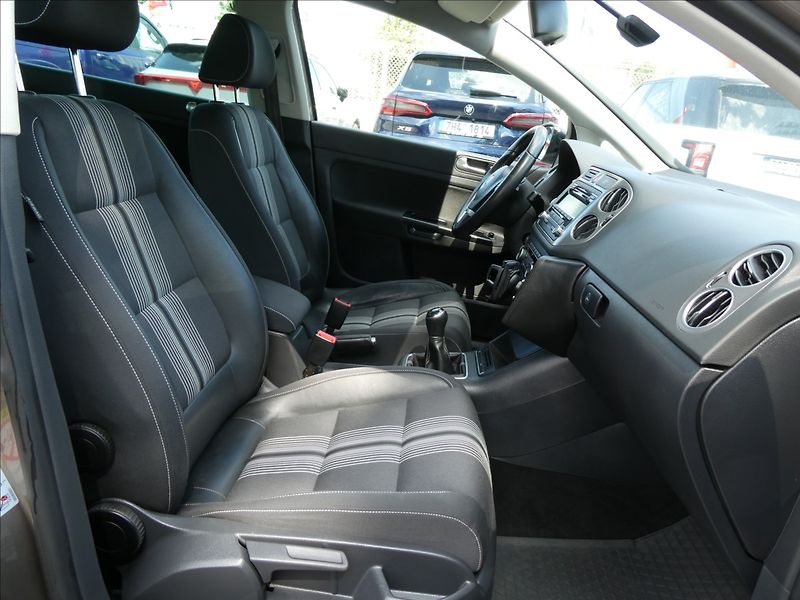 Volkswagen Golf Plus 1,2 TSi 77kW Match, auto klima - fotka 21 z 51