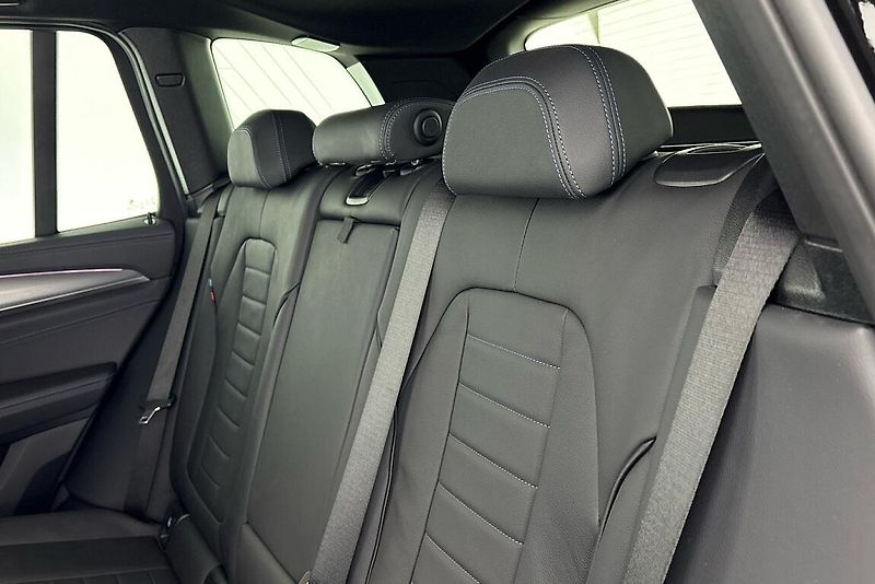 BMW X3 M40i - fotka 9 z 27