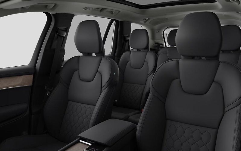 Volvo XC90 (2026) T8 AWD PLUS BRIGHT - fotka 11 z 17