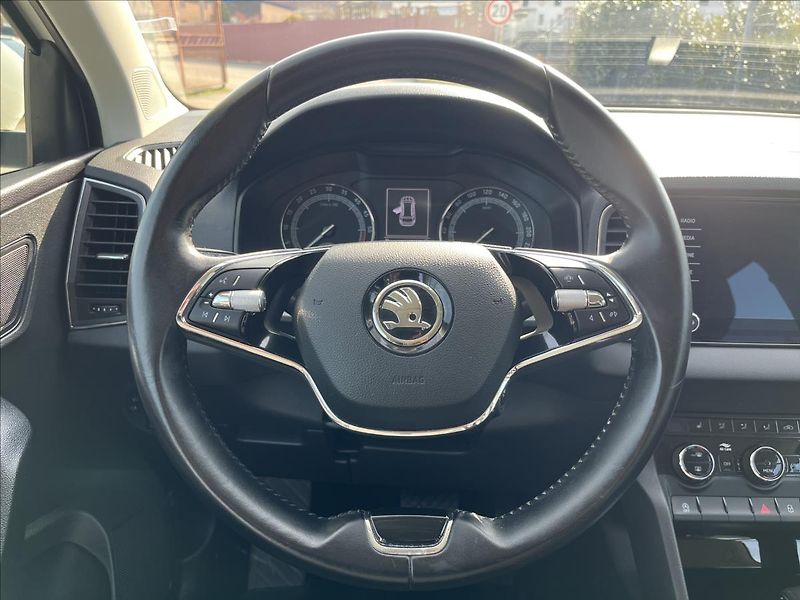 Škoda Karoq 2,0 TDi 110 4x4 DSG TAŽNÉ -DPH - fotka 15 z 47