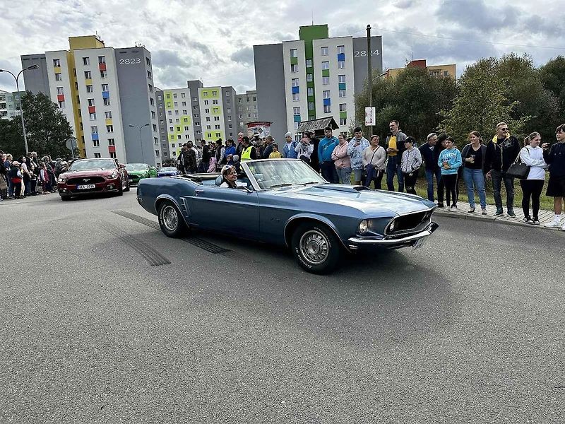 Do táborského areálu Komora se v sobotu sjelo kolem 250 vozidel.