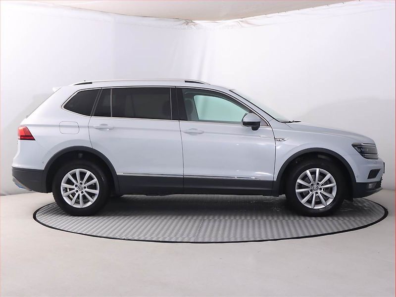 Volkswagen Tiguan Allspace (2018) 2.0 TDI - fotka 6 z 24