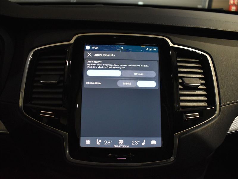 Volvo XC90 2,0 B5 AWD PLUS Pano,BLIS, - fotka 21 z 24