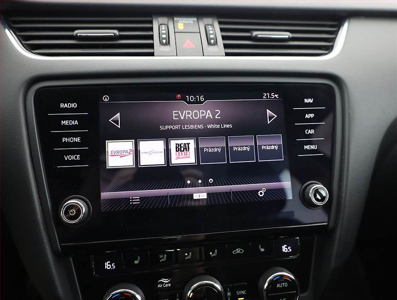 Škoda Octavia (2019) Style Plus 1.5 TSI, Navi - fotka 11 z 21