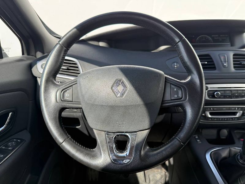 Renault Scénic (2016) 1.6 dCi 96 kW Expression - fotka 10 z 21