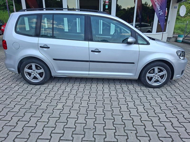Volkswagen Touran (2011) 1.4TSI 103kW 6MAN - fotka 9 z 38
