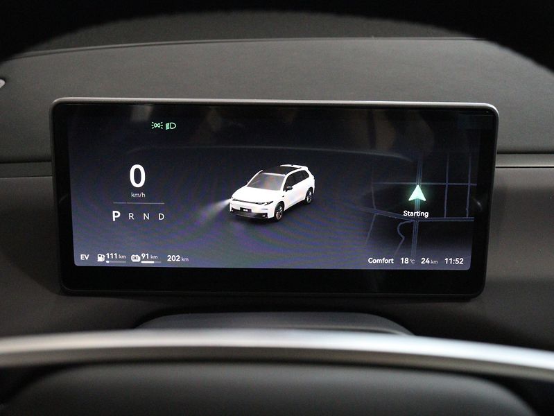 Leapmotor C10 REEV (2025) DESIGN Hybrid EV - fotka 10 z 18