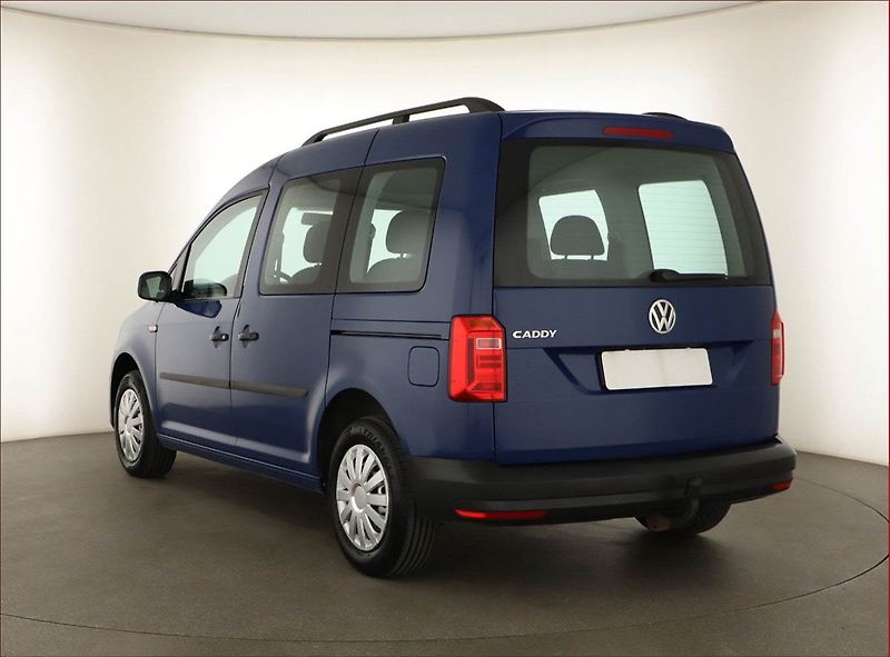 Volkswagen Caddy (2018) 2.0 TDI, 5Míst, ČR - fotka 4 z 11