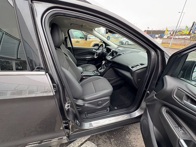 Ford Kuga AT TITANIUM - fotka 15 z 19