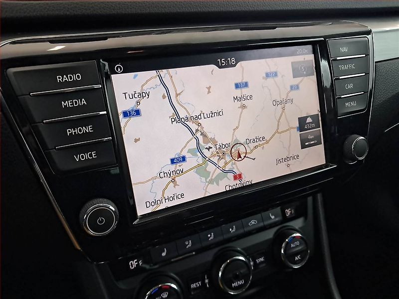 Škoda Superb (2015) Style Plus 1.6 TDI, Automat - fotka 13 z 24