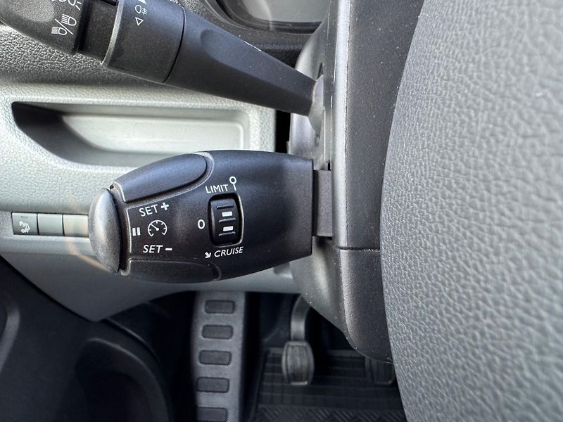 Opel Vivaro (2021) 2.0 CDTI 110 KW - CZ - 6 Míst - fotka 20 z 24