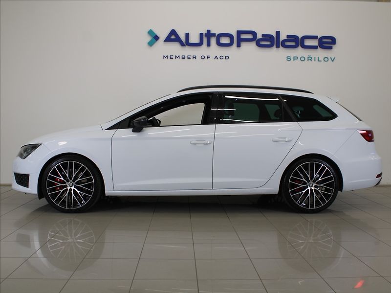 Seat Leon 2,0 Cupra 290 DSG ST Pano.DCC - fotka 5 z 30