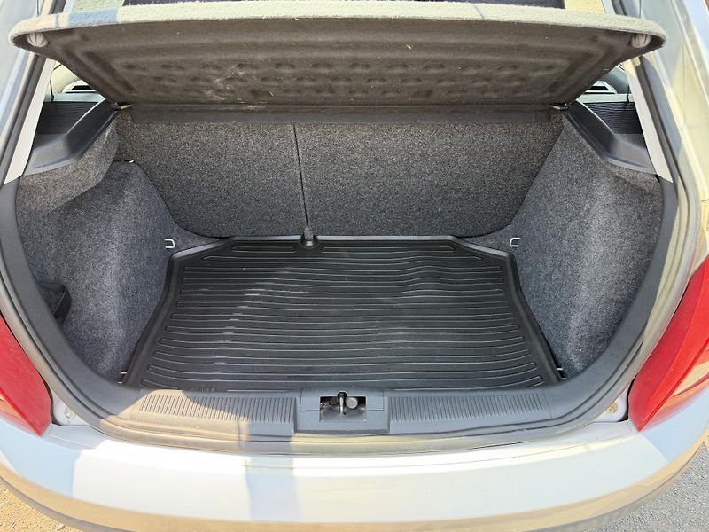 Škoda Fabia 1.2i - fotka 11 z 21