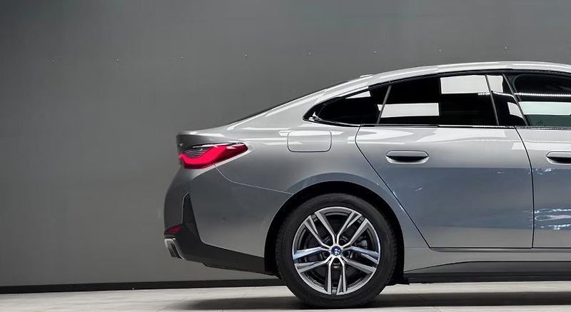 BMW i4 eDrive40 GC SoH 95% Bílý in. - fotka 6 z 23