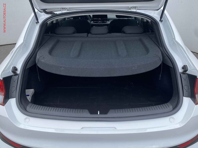 Hyundai i30 (2022) 1.0 T-GDI, 1.maj,ČR, servis - fotka 7 z 19