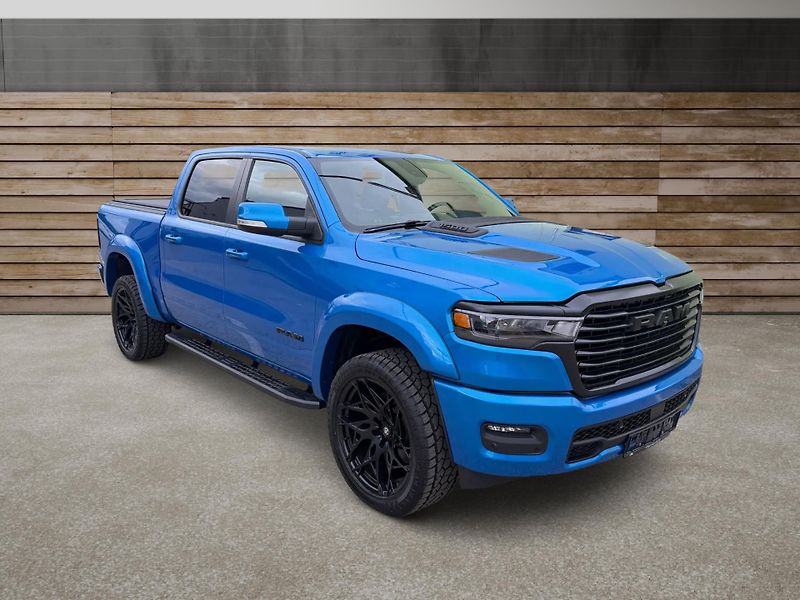 Dodge RAM (2022) +HYDRO BLUE+LOOK26+OFFR.PAKET+ - fotka 1 z 22