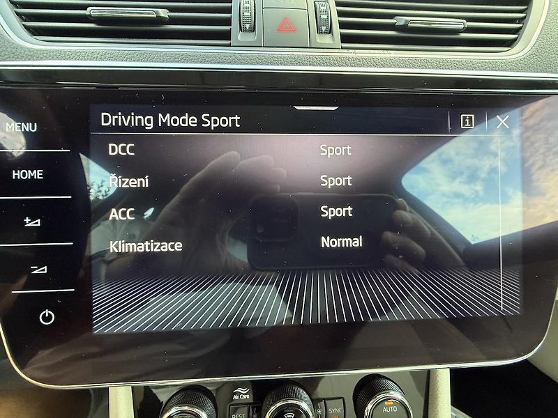 Škoda Superb (2022) iV 1,4TSi 160kW STYLE DCC TAŽN - fotka 23 z 26