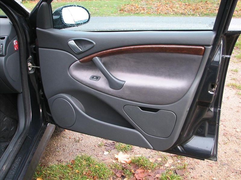 Citroën C5 2,0 16V HPI Xenony,Kůže  Exclu - fotka 34 z 54