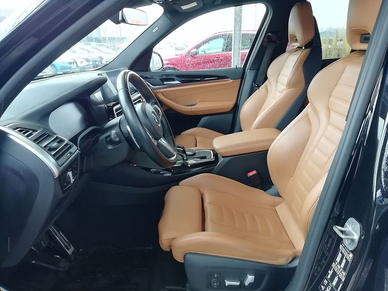 BMW X3 xDrive 30d M-Sport  210 kW - fotka 5 z 25