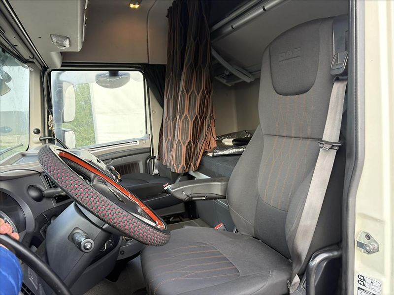 DAF XF 530 4x2 Spacecab - fotka 10 z 22