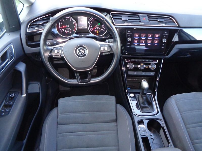Volkswagen Touran 1.5 TSI 7DSG Highline 110 kW - fotka 5 z 30
