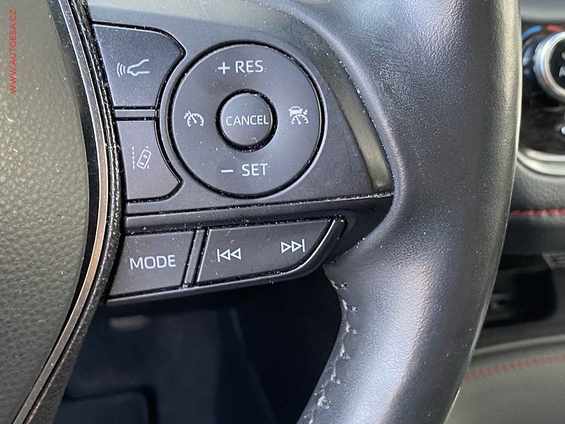Toyota Corolla (2019) 1.2, 1.maj,ČR, Selection - fotka 15 z 20