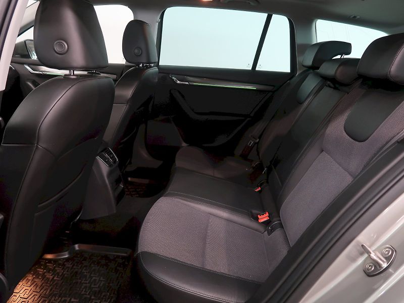 Škoda Octavia (2018) STYLE 1.5TSI 110KW DSG DCC NAV - fotka 16 z 39