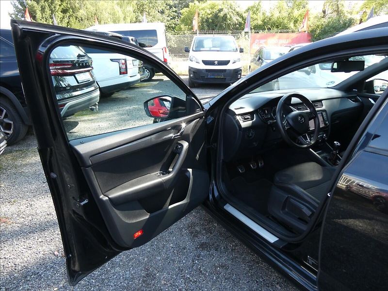 Škoda Octavia 2,0 TDi 135kW RS serviska,2.ma - fotka 19 z 51