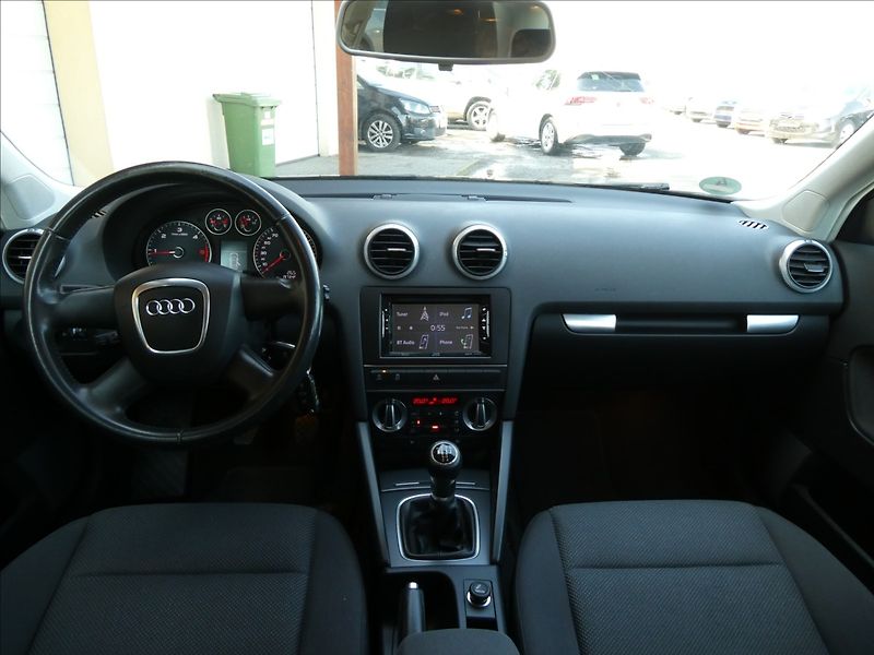 Audi A3 1,6 TDi 77kW serviska,digi.kli - fotka 29 z 47