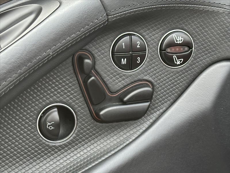 Mercedes-Benz SL 55 AMG 5.4 368kW - fotka 11 z 36