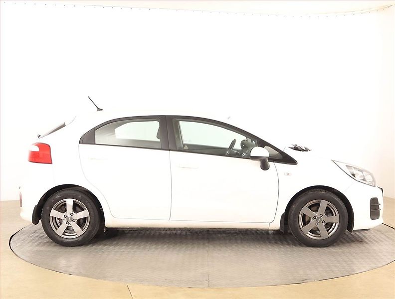 Kia Rio (2016) 1.25 CVVT, Serv.kniha - fotka 6 z 16