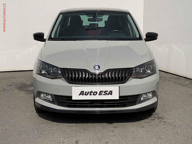 Škoda Fabia (2017) 1.0TSi, Panor, AC, park.čidla - fotka 2 z 17