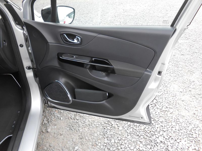 Renault Captur 1.5DCi-NAVI,Chrom, Alu - fotka 14 z 38