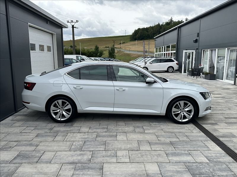 Škoda Superb 1,4 TSI 150PS  Style Plus 4x4 - fotka 6 z 58