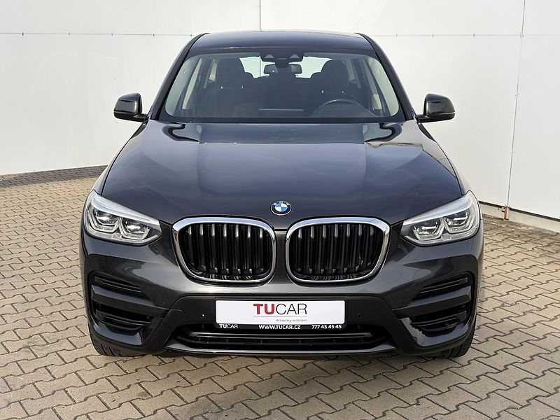BMW X3 (2018) 2.0 D Xdrive  - fotka 2 z 31