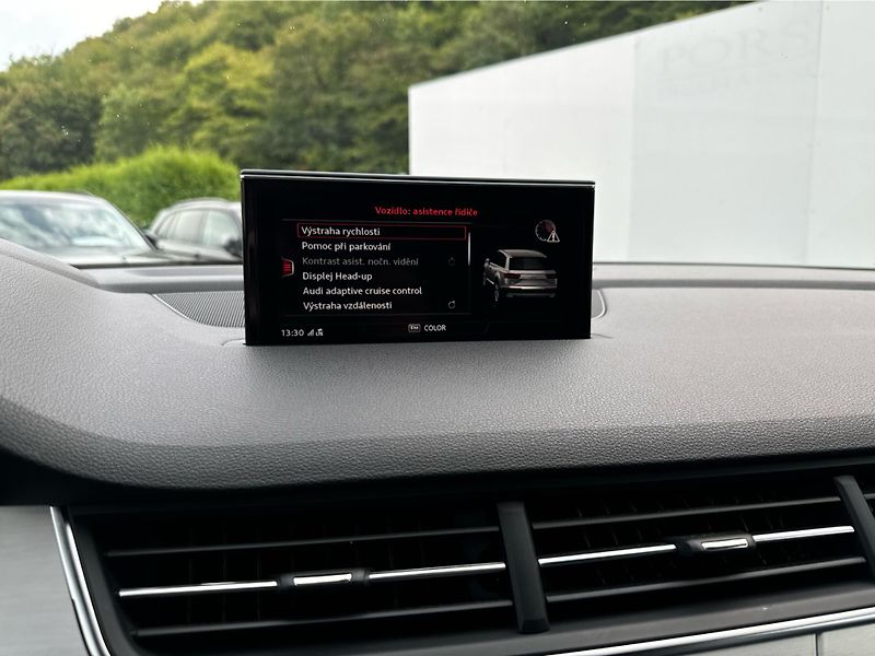 Audi Q7 3.0 TDI Quattro S-Line 7míst - fotka 24 z 27