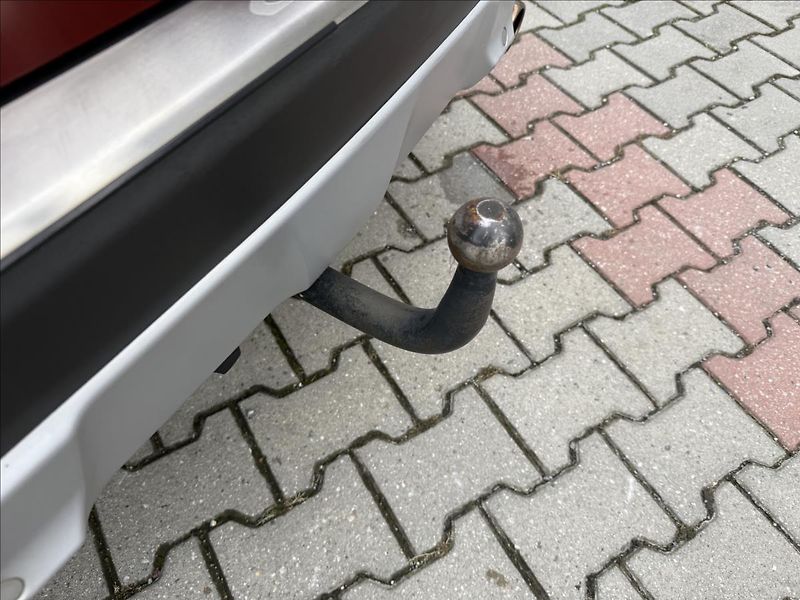 Honda CR-V 2,0 4x4 - fotka 25 z 25