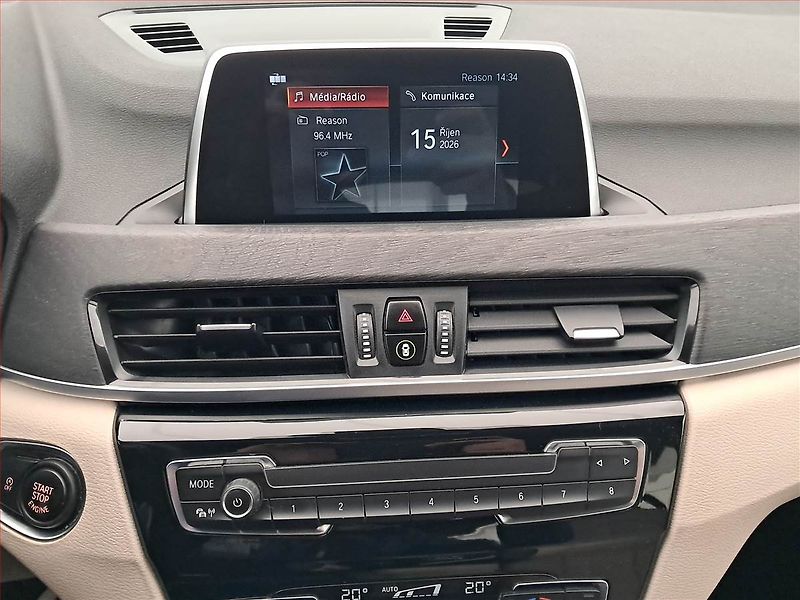 BMW X1 (2019) sDrive18d, Automat, ČR,1.maj - fotka 12 z 20