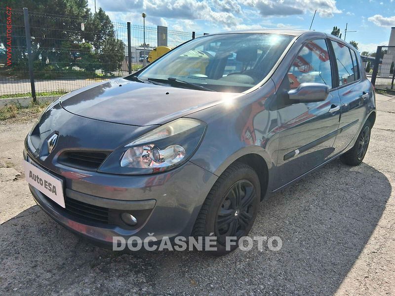 Renault Clio (2007) 1.2 TCe, 1.maj, AC - fotka 1 z 3