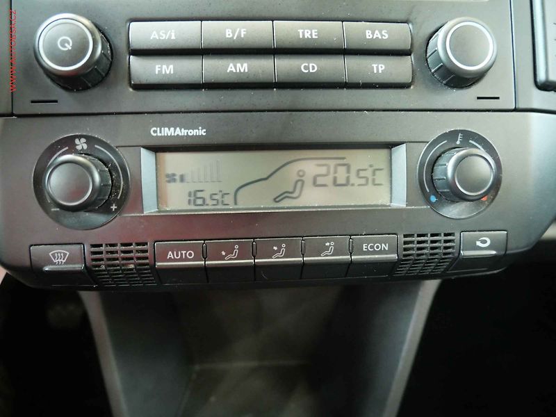 Volkswagen Polo (2009) 1.2i, Comfort, AC - fotka 16 z 16