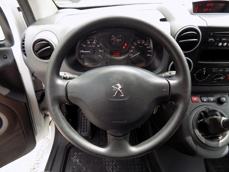 Peugeot Partner 1,6 HDI 73 KW KLIMA, TEMP, ČR - fotka 31 z 44