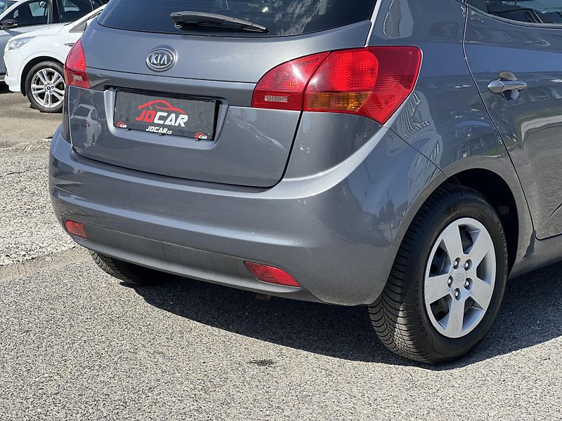 Kia Venga 1.4CVVT 66kw  KLIMA PANORAMA - fotka 38 z 38