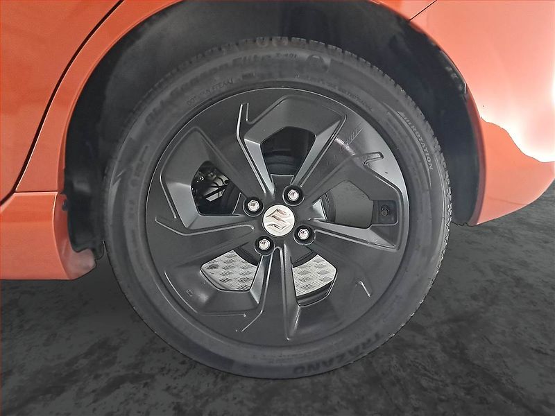 Suzuki Swift (2025) 1.2, ČR,1.maj, Serv.kniha - fotka 15 z 21