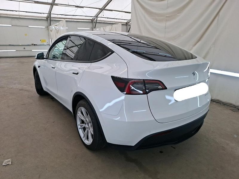 Tesla Model Y (2022) AWD Long Range    PŘIPRAVUJEME - fotka 3 z 10