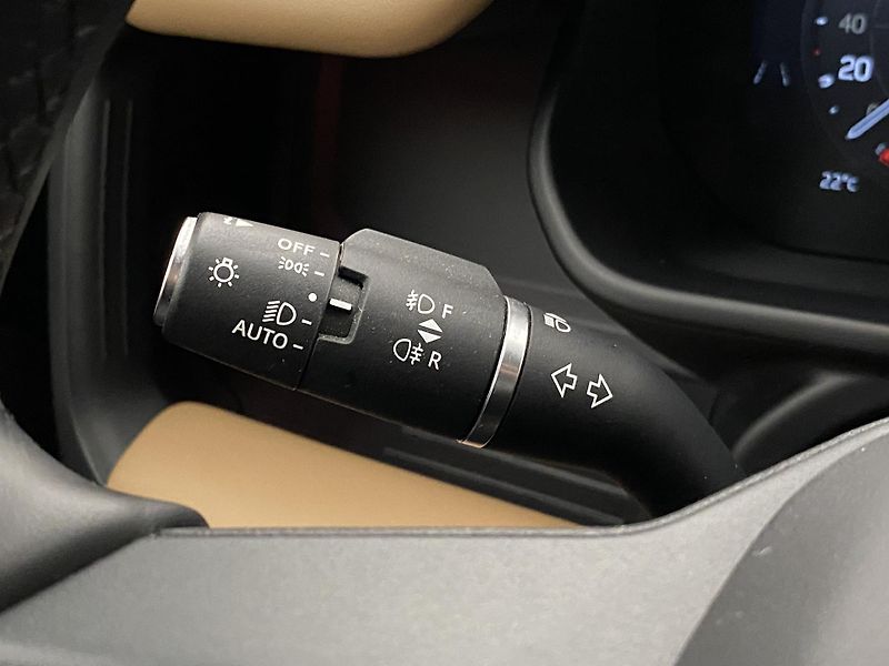 Land Rover Defender 110 D300 X-DYNAMIC HSE AWD CZ - fotka 21 z 54
