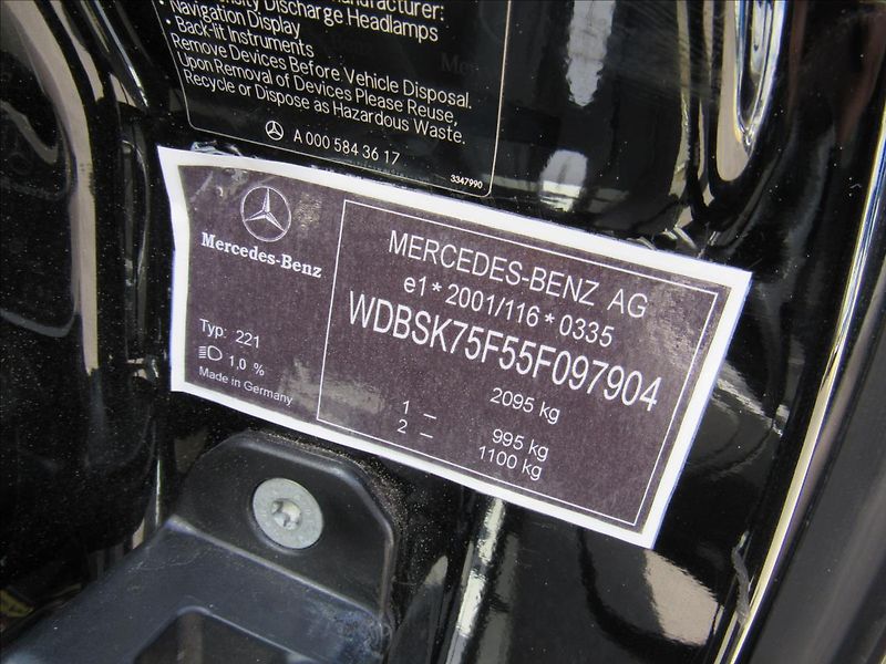 Mercedes-Benz SL 5,5 550 V8 285kw Cabrio - fotka 42 z 44